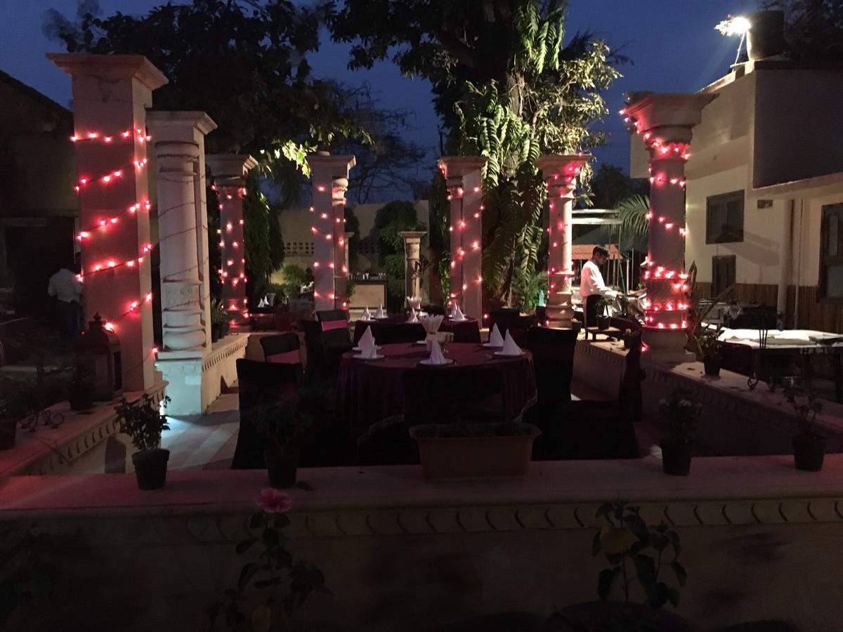 Bed and Breakfast Awtar Mansion Агра Экстерьер фото