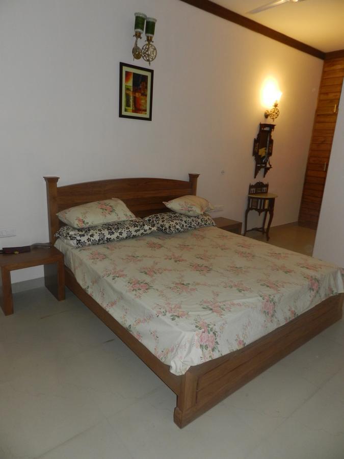 Bed and Breakfast Awtar Mansion Агра Экстерьер фото
